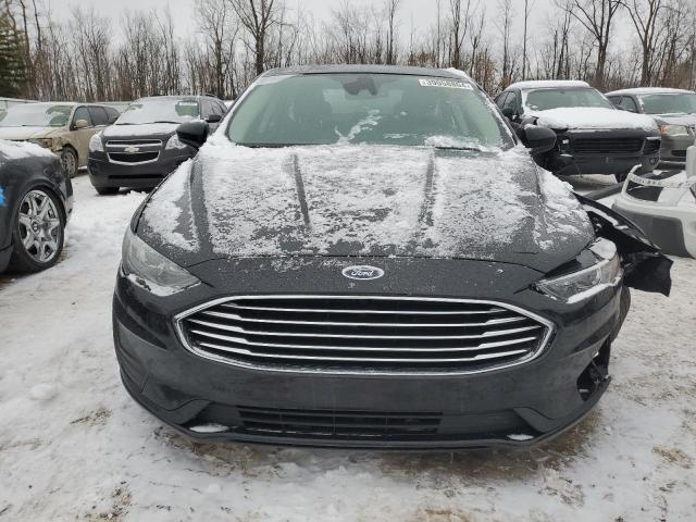 3FA6P0LU6KR131821 Ford FUSION SE