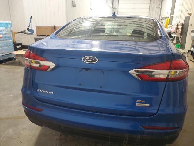 3FA6P0HDXKR151305 Ford FUSION SE