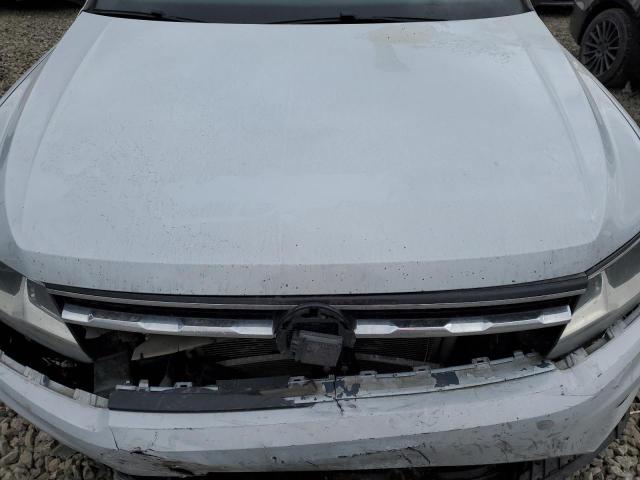 3VV2B7AX2KM032974 Volkswagen TIGUAN SE