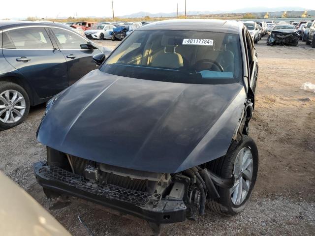 1VWBA7A38JC021800 Volkswagen PASSAT SE