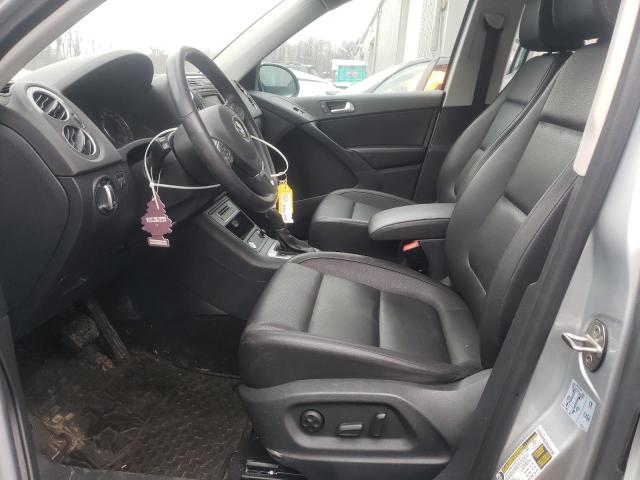 WVGRV7AX2HK017892 Volkswagen Tiguan Wolfsburg