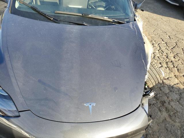 5YJ3E1EA8PF692753 Tesla MODEL 3