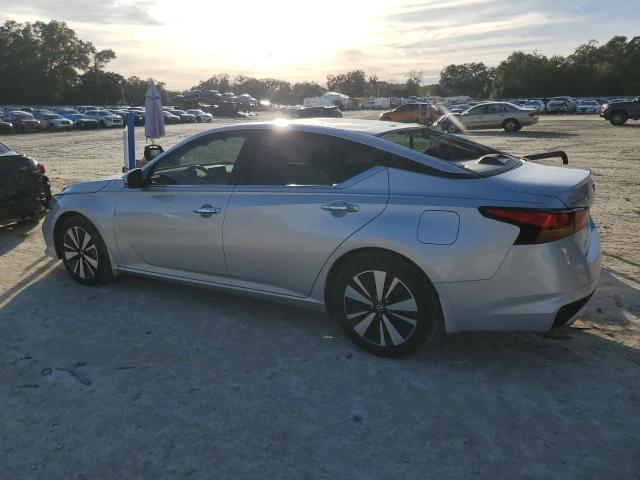 1N4BL4DV9KC137054 Nissan ALTIMA SV