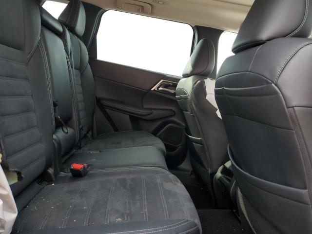JA4J3UA84NZ016710 Mitsubishi Outlander Se