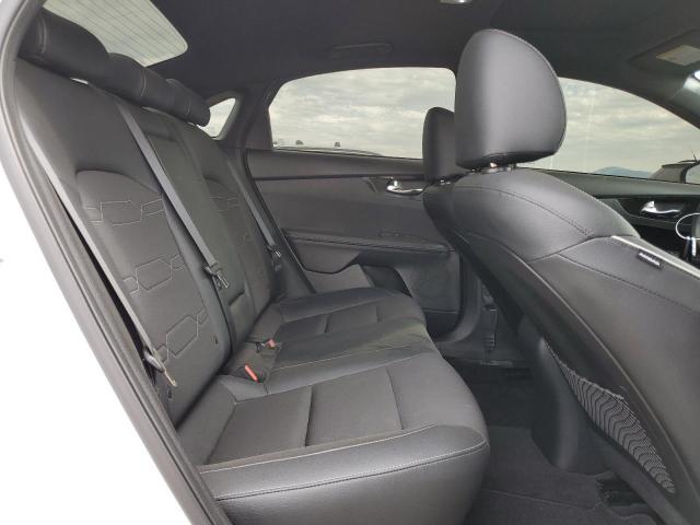 3KPF54AD3PE526998 KIA Forte Gt Line