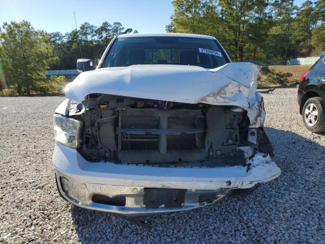 1C6RR7LT1KS578215 RAM 1500 Classic Slt