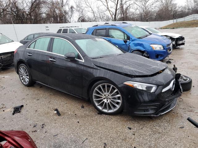 W1K3G4FB9NJ356544 Mercedes-Benz A 220 4matic