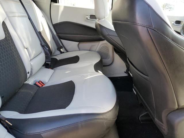 3C4NJCBB0KT636202 Jeep Compass Latitude