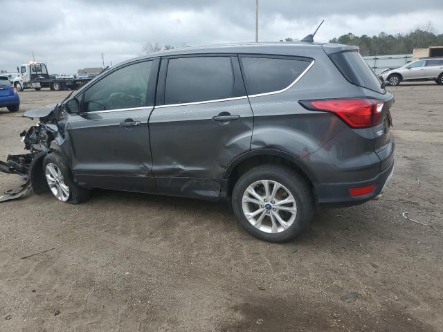 1FMCU0GD2KUB57823 Ford ESCAPE SE
