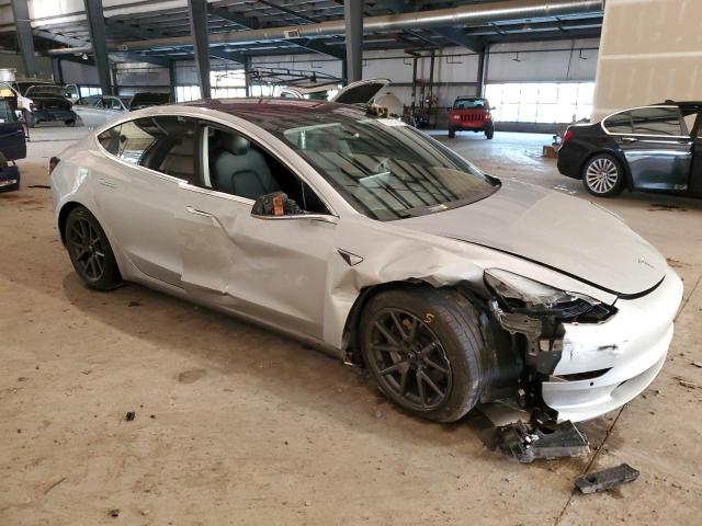 5YJ3E1EA9JF043034 Tesla MODEL 3