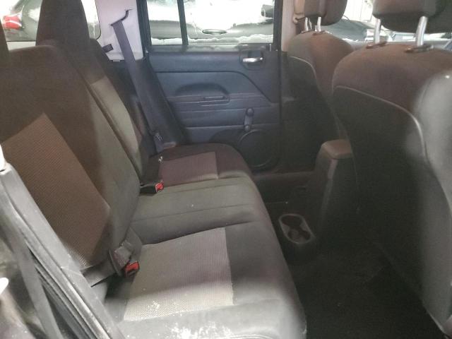 1C4NJPBB8GD700720 Jeep Patriot Sport