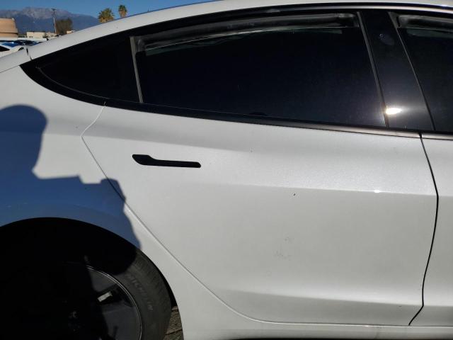 5YJ3E1EA7PF488235 Tesla MODEL 3