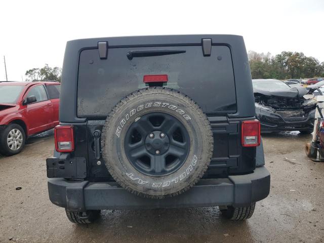 1C4BJWDG3JL815194 Jeep Wrangler Unlimited Sport