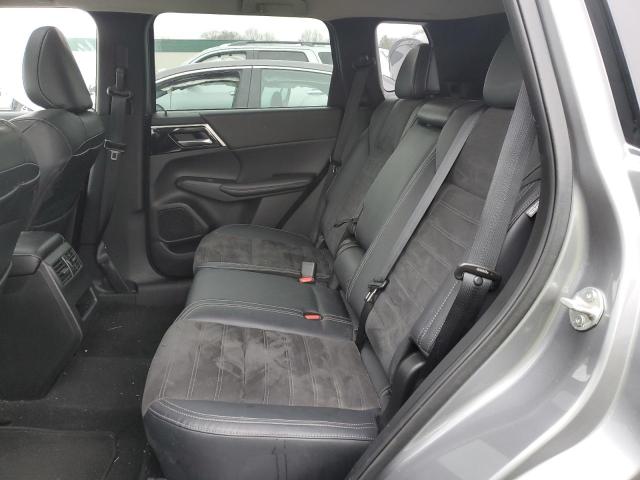 JA4J3UA82NZ004667 Mitsubishi Outlander Se