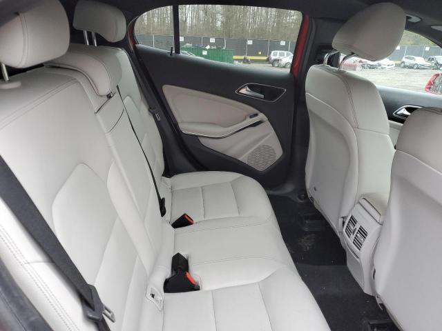 WDCTG4GB5JJ398576 Mercedes-Benz Gla 250 4matic