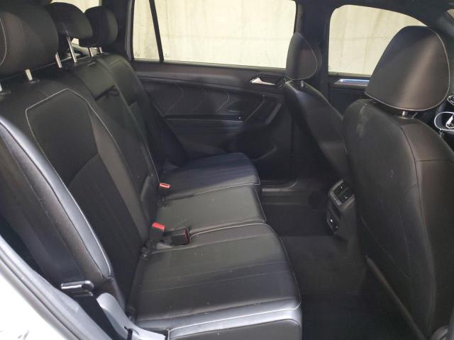 3VV8B7AXXPM010125 Volkswagen Tiguan Se R-line Black