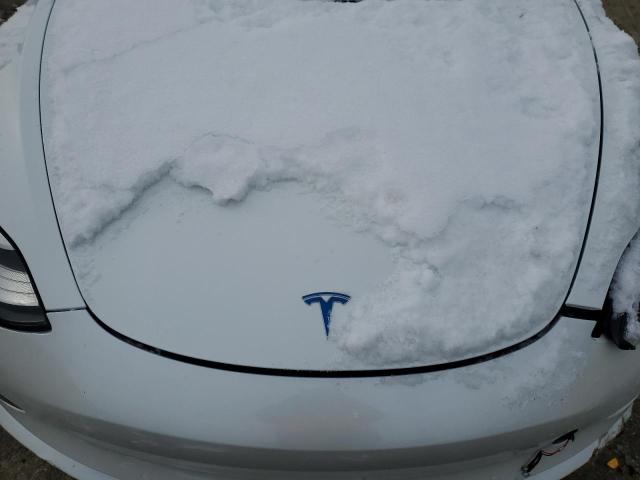 5YJ3E1EB5NF260143 Tesla MODEL 3