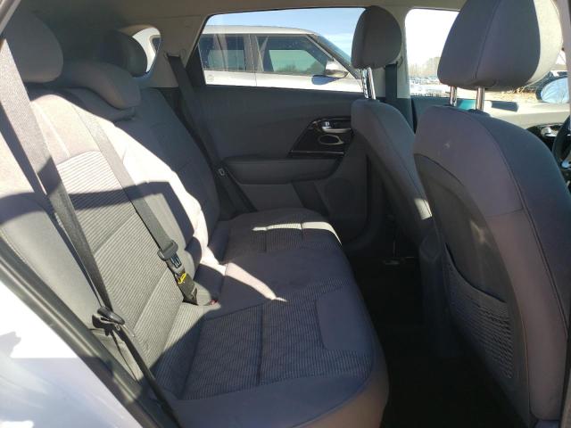 KNDCB3LC1L5400008 KIA NIRO LX