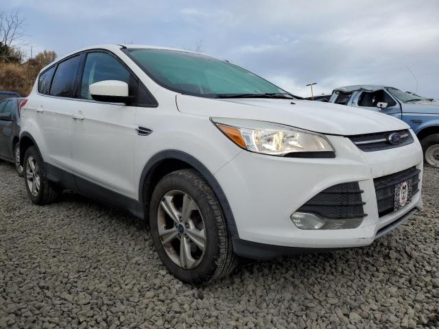 1FMCU9GXXGUC83904 Ford ESCAPE SE