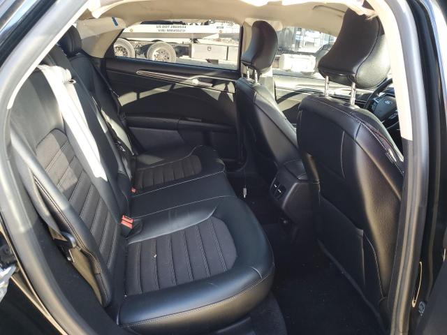 3FA6P0HD8HR390618 Ford FUSION SE
