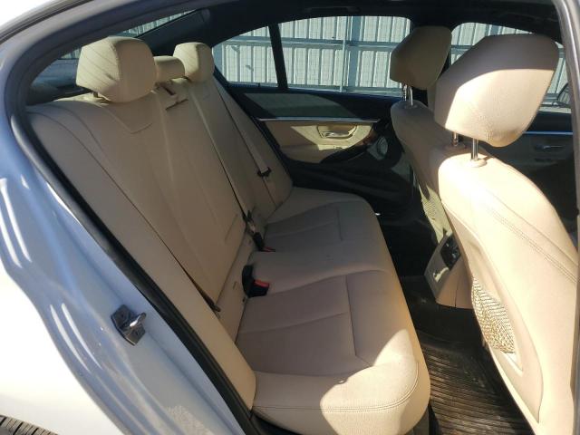 WBA8D9C58JA615097 BMW 330 XI