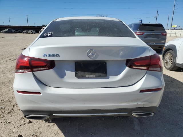 WDD3G4EB8LW037542 Mercedes-Benz A 220