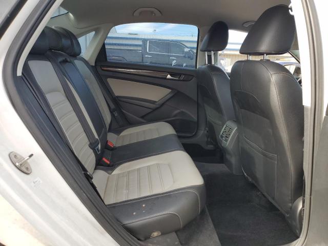 1VWBT7A30FC080664 Volkswagen PASSAT SE