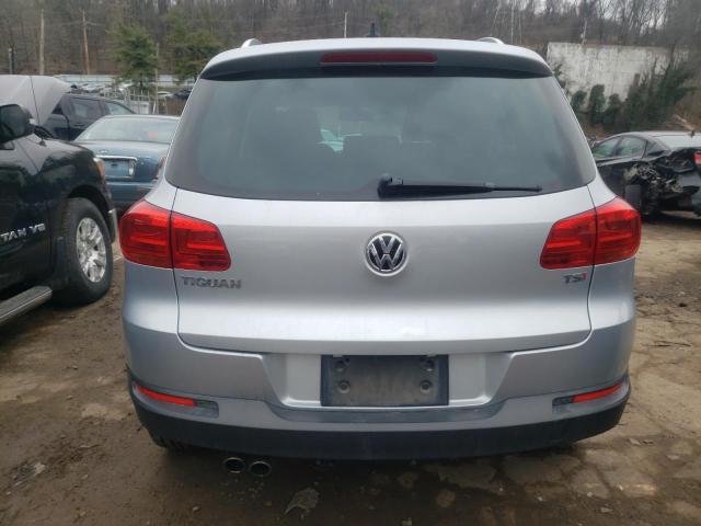 WVGRV7AX2HK017892 Volkswagen Tiguan Wolfsburg