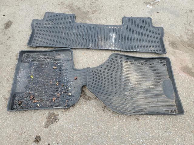 5FNYF7H23KB010946 Honda Passport Sport