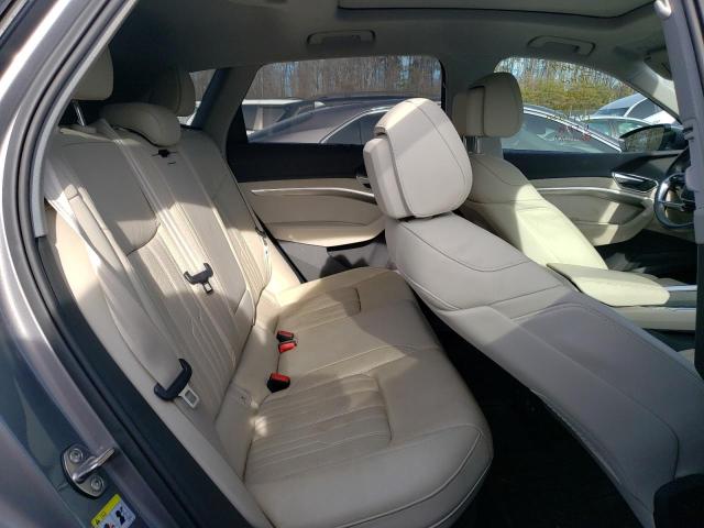 WA1VAAGE1KB015005 Audi E-tron Prestige