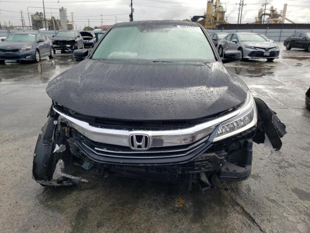 1HGCR3F98HA035760 Honda Accord Touring