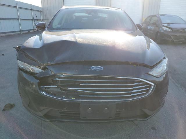 3FA6P0HDXKR227797 Ford FUSION SE
