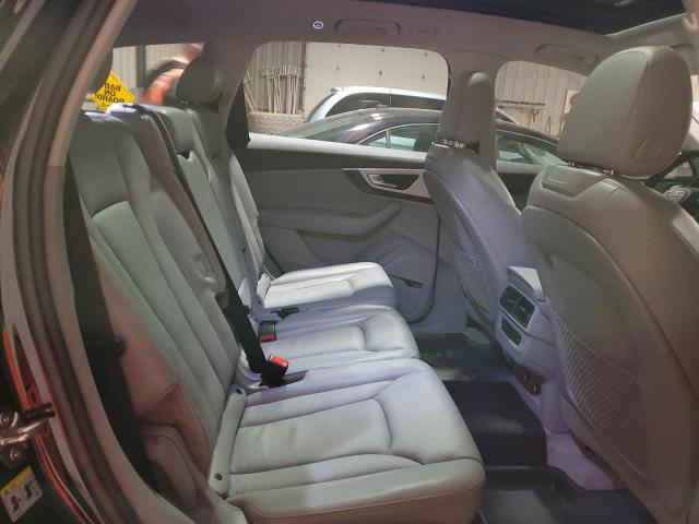 WA1LHAF70JD036176 Audi Q7 Premium Plus