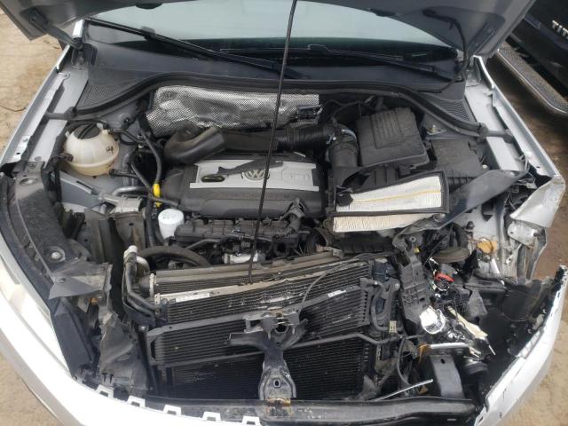 WVGRV7AX2HK017892 Volkswagen Tiguan Wolfsburg