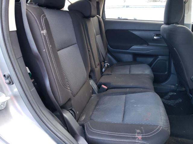 JA4AZ3A35KZ033198 Mitsubishi Outlander Se