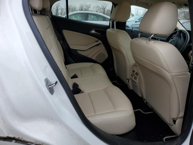 WDCTG4GB0KU001193 Mercedes-Benz Gla 250 4matic