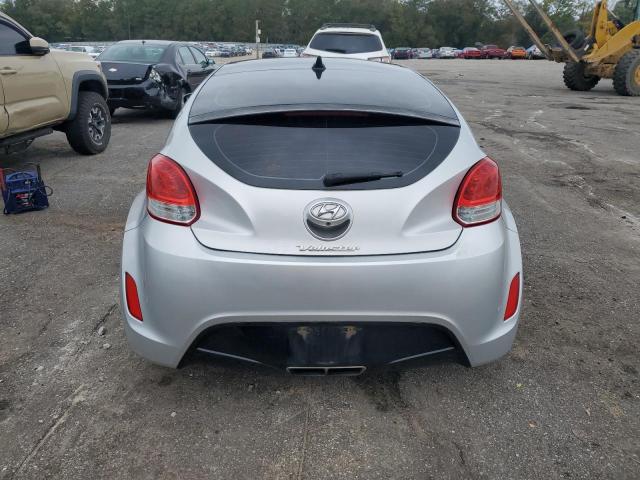 KMHTC6AD8FU225417 Hyundai Veloster