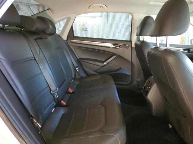 1VWBS7A34GC038261 Volkswagen PASSAT SE