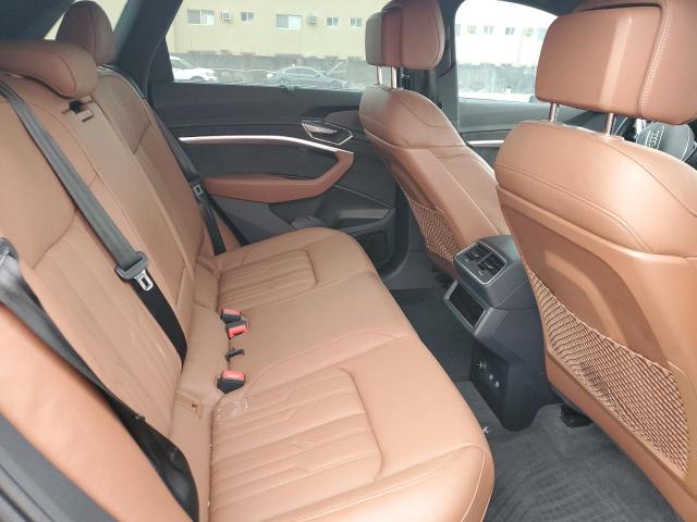 WA1VAAGE3KB024935 Audi E-tron Prestige