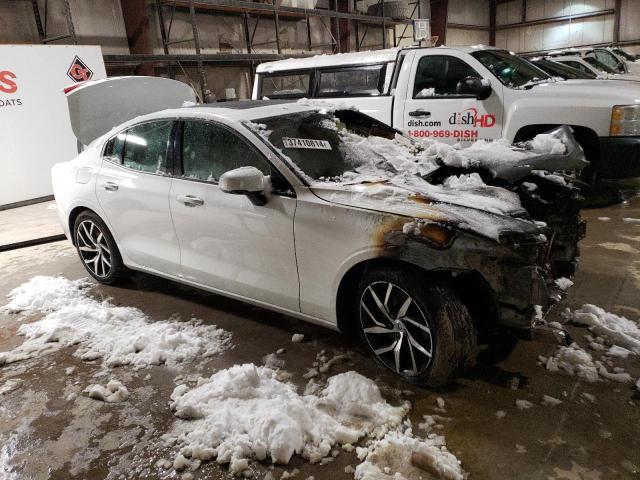 7JRA22TK0LG039045 Volvo S60 T6 Momentum