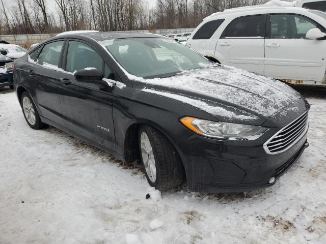 3FA6P0LU6KR131821 Ford FUSION SE