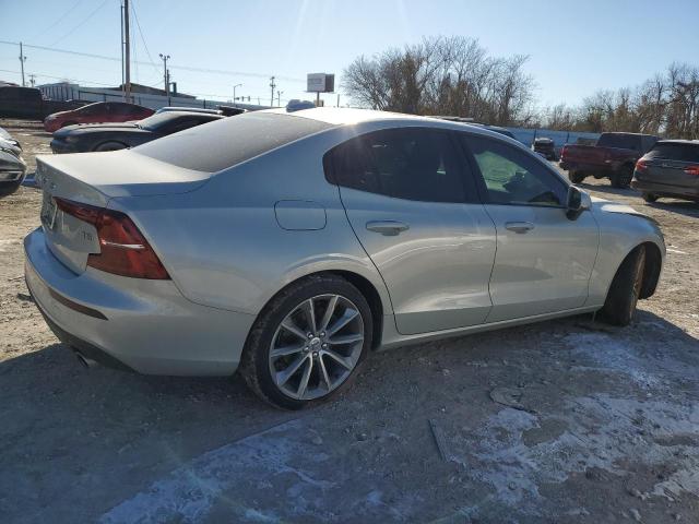 7JR102FK5LG032402 Volvo S60 T5 Momentum
