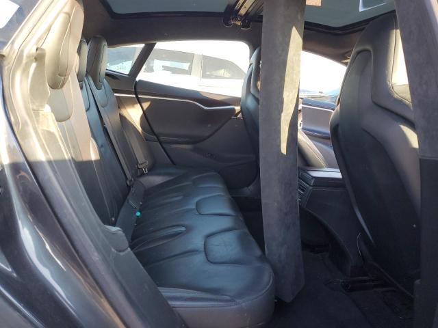 5YJSA1H24FF099725 Tesla Model S 85d