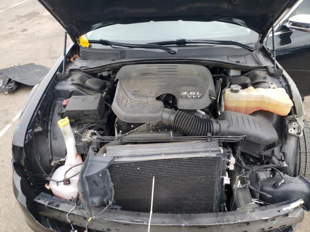 2C3CCAKGXHH565677 Chrysler 300C