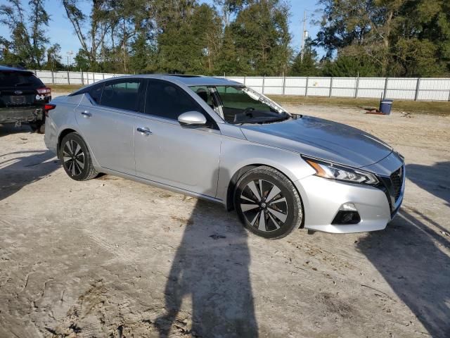 1N4BL4DV9KC137054 Nissan ALTIMA SV