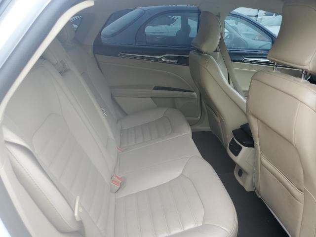 3FA6P0HD9GR218290 Ford FUSION SE