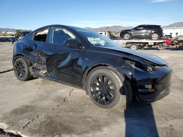 7SAYGDEE4NF384094 Tesla Model Y