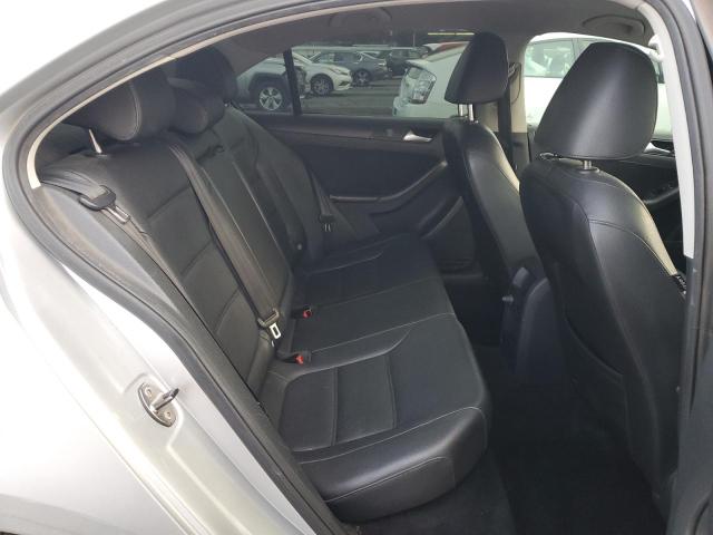3VWD17AJ9EM224111 Volkswagen JETTA SE