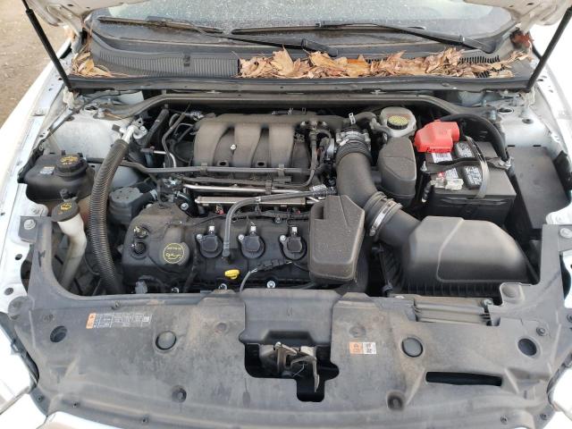 1FAHP2D8XJG138105 Ford TAURUS SE
