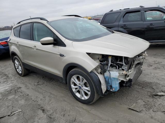 1FMCU0HD5JUB06247 Ford ESCAPE SEL